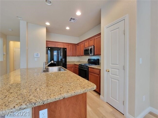 Building Photo - 9132 Spumante Ave