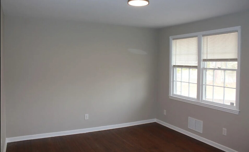 Building Photo - 335 Cinda Leigh Dr