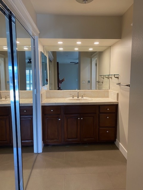 Primary Bathroom - 3504 N Poinsettia Ave