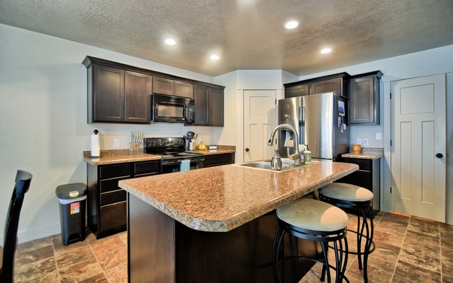 Building Photo - 3 bedroom 2.5 bath in Spanish Fork