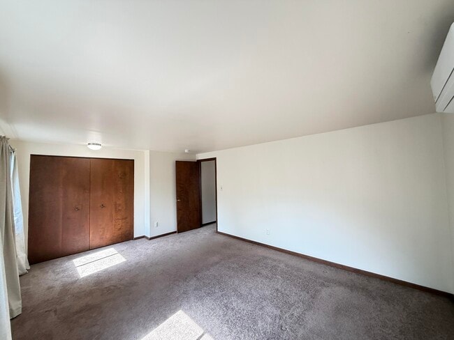 Building Photo - 1707 Dexter Ave