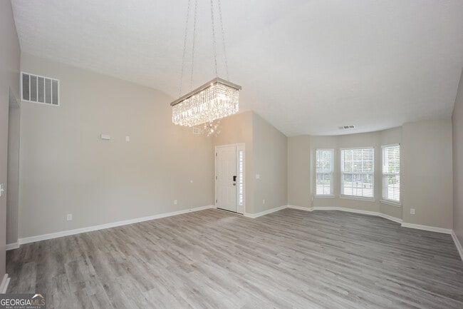Building Photo - 612 Mayfern Dr