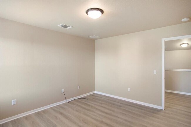 Building Photo - 126 Denton Dr