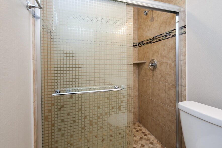 Building Photo - 101 Colony Dr