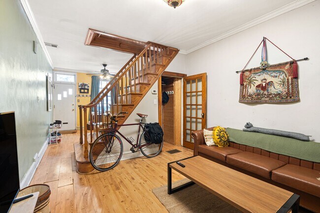 Building Photo - 3229 Almond St