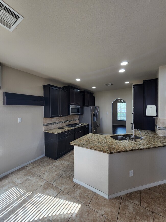 Building Photo - 25619 Anvil Iron Ln