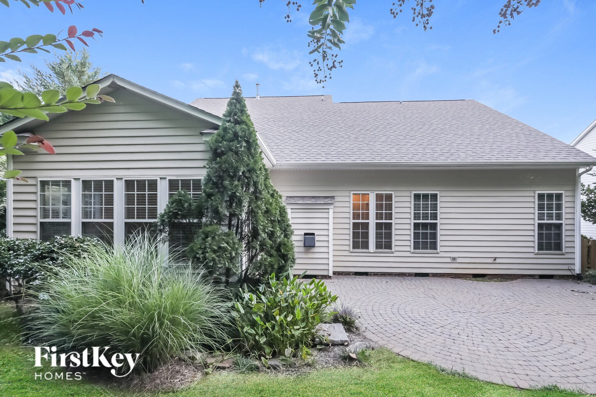 Building Photo - 3005 Linstead Dr