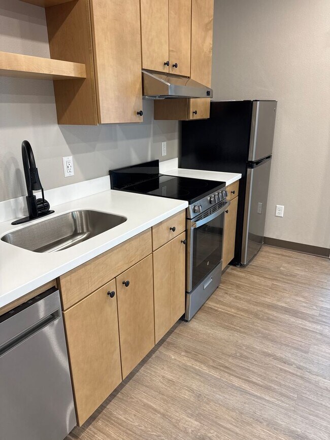 Building Photo - Beautiful, Brand New One Bedroom Near CSU!