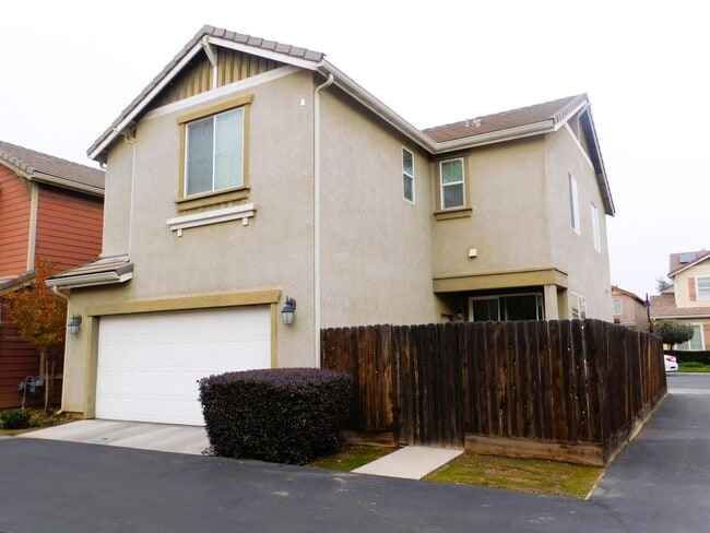 Building Photo - 4355 W Artemisa Dr