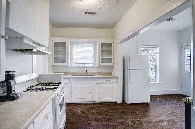 Building Photo - 1436 Dorothy St