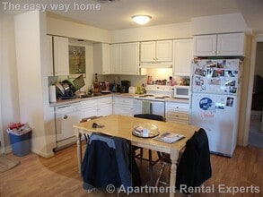 Building Photo - 11 Kent Ct