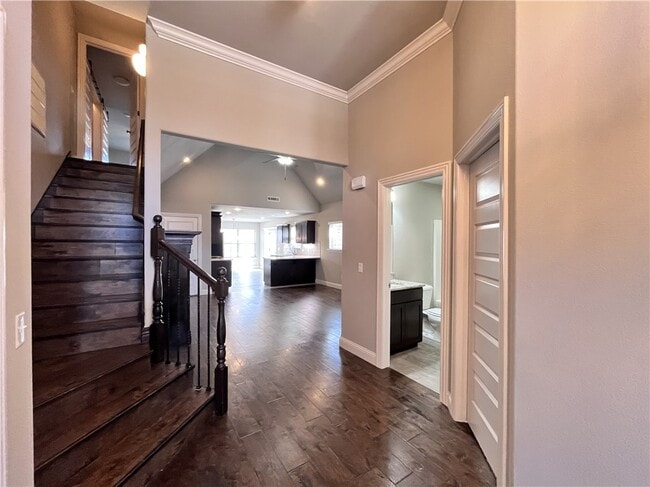 Building Photo - 3214 SW Stonepoint Ave