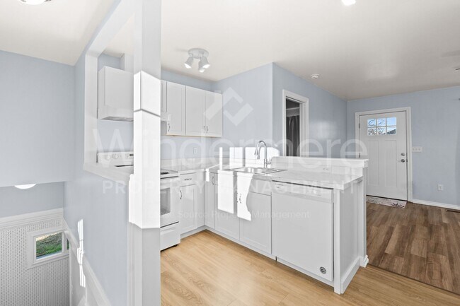 Building Photo - Welcome to this charming 1-bedroom, 1-bathroom home located in the vibrant city of Spokane, WA.