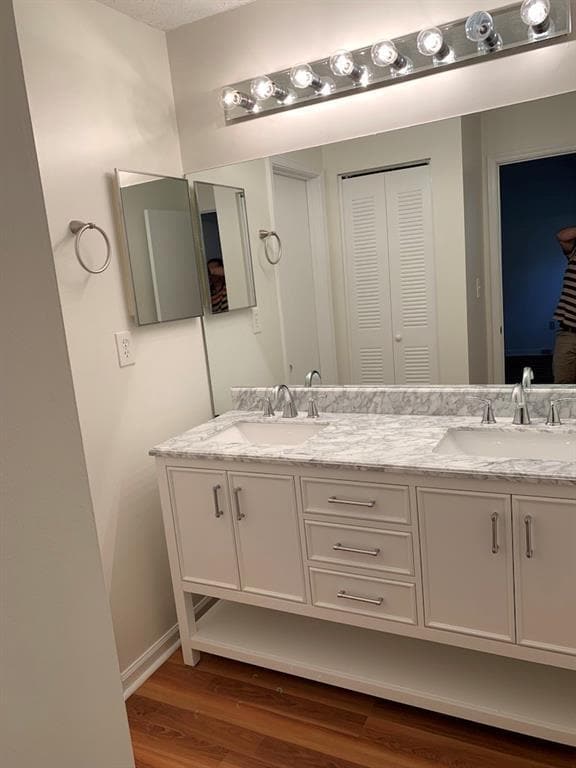 Building Photo - 2004 Parkaire Crossing