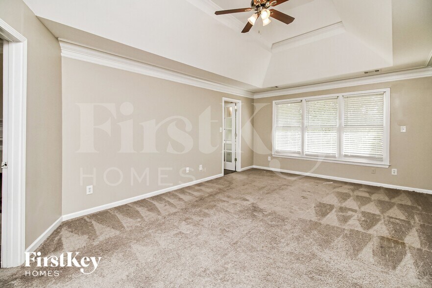 Building Photo - 4042 Brooks Mill Dr