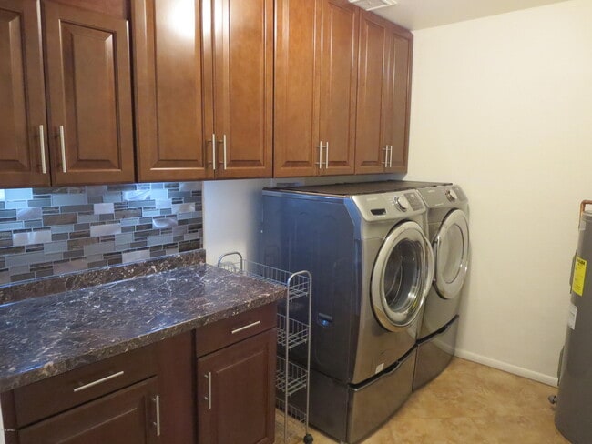 Building Photo - 6917 W Cholla St