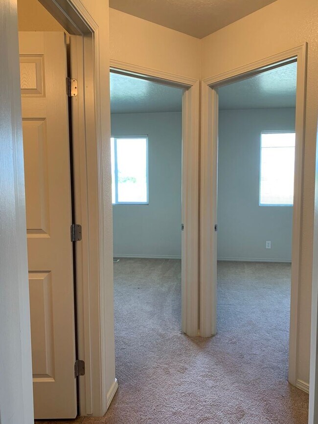 Building Photo - Adorable 3 bed 2 bath home in a quite Cald...