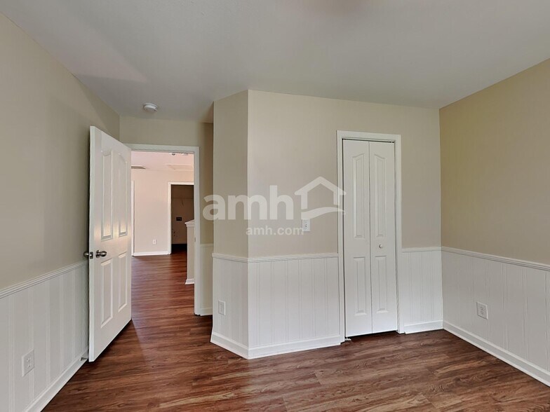 Building Photo - 3006 Chimney Wood Trl