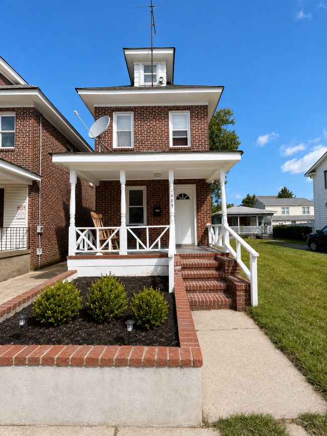 Building Photo - 2 Bedroom House in Asbury Park!