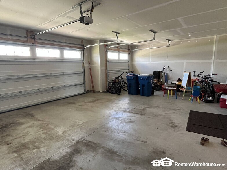 Building Photo - 18394 Greenstone Way