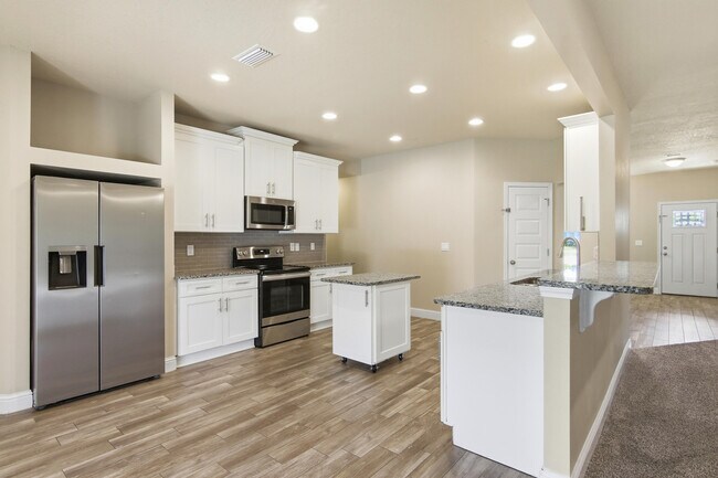 Building Photo - 2892 Chancery Ln
