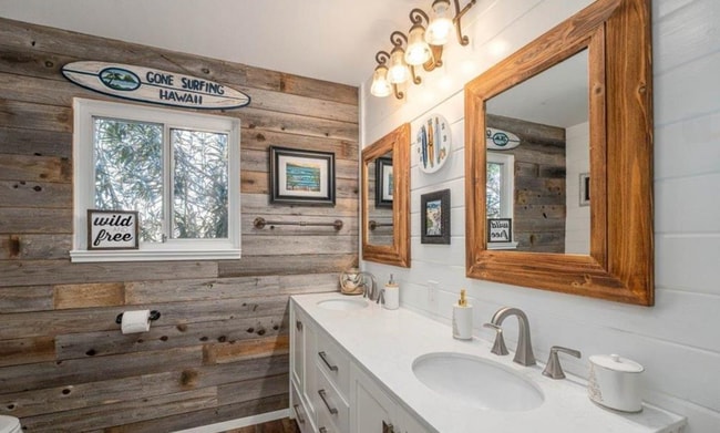 Building Photo - A Private Oasis with Unmatched Amenities 4...