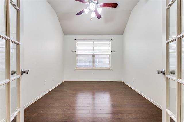 Building Photo - 3309 Edgewater Dr