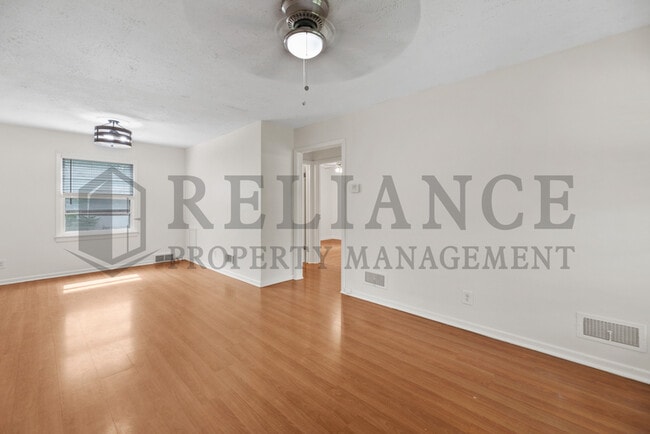 Building Photo - 1144 Prairie Park Rd