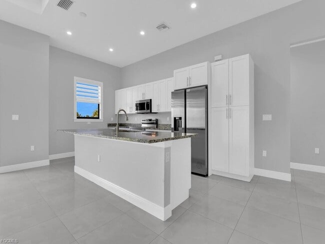 Building Photo - 4210 58th Ave NE