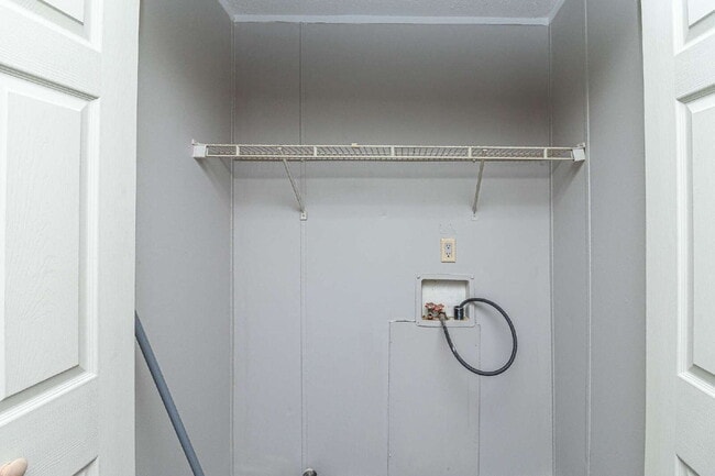 Building Photo - 3 Bedroom, 2 Bathroom mobile home in Pikeville *Trash pick-up included*