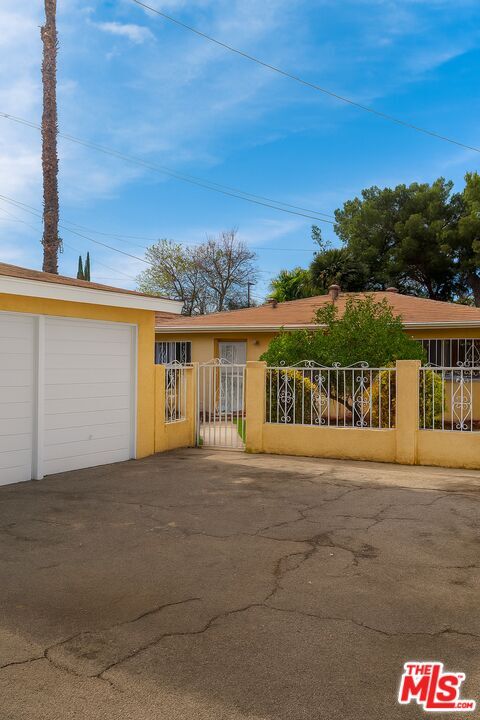 Building Photo - 15131 Polk St