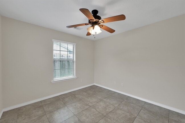 Building Photo - 167 S Bend Ct