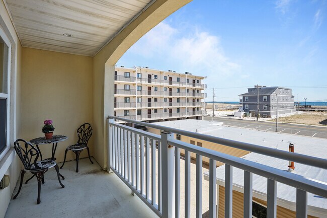 Building Photo - 28 Sampson Ave