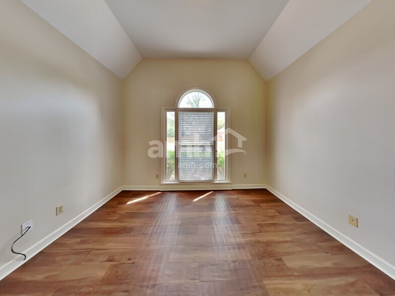 Building Photo - 1641 Kings Pond Cv