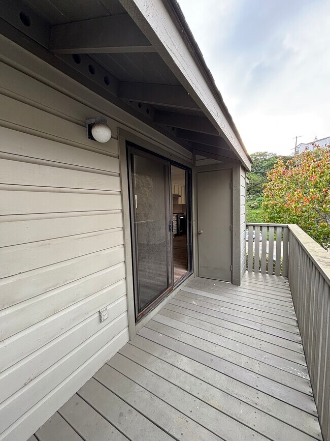 Building Photo - 3435 Reynard Way