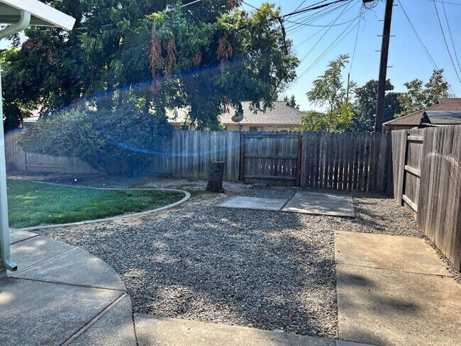 Building Photo - Renovated 3 Bedroom One Story *Vacaville *Pets Negotiable