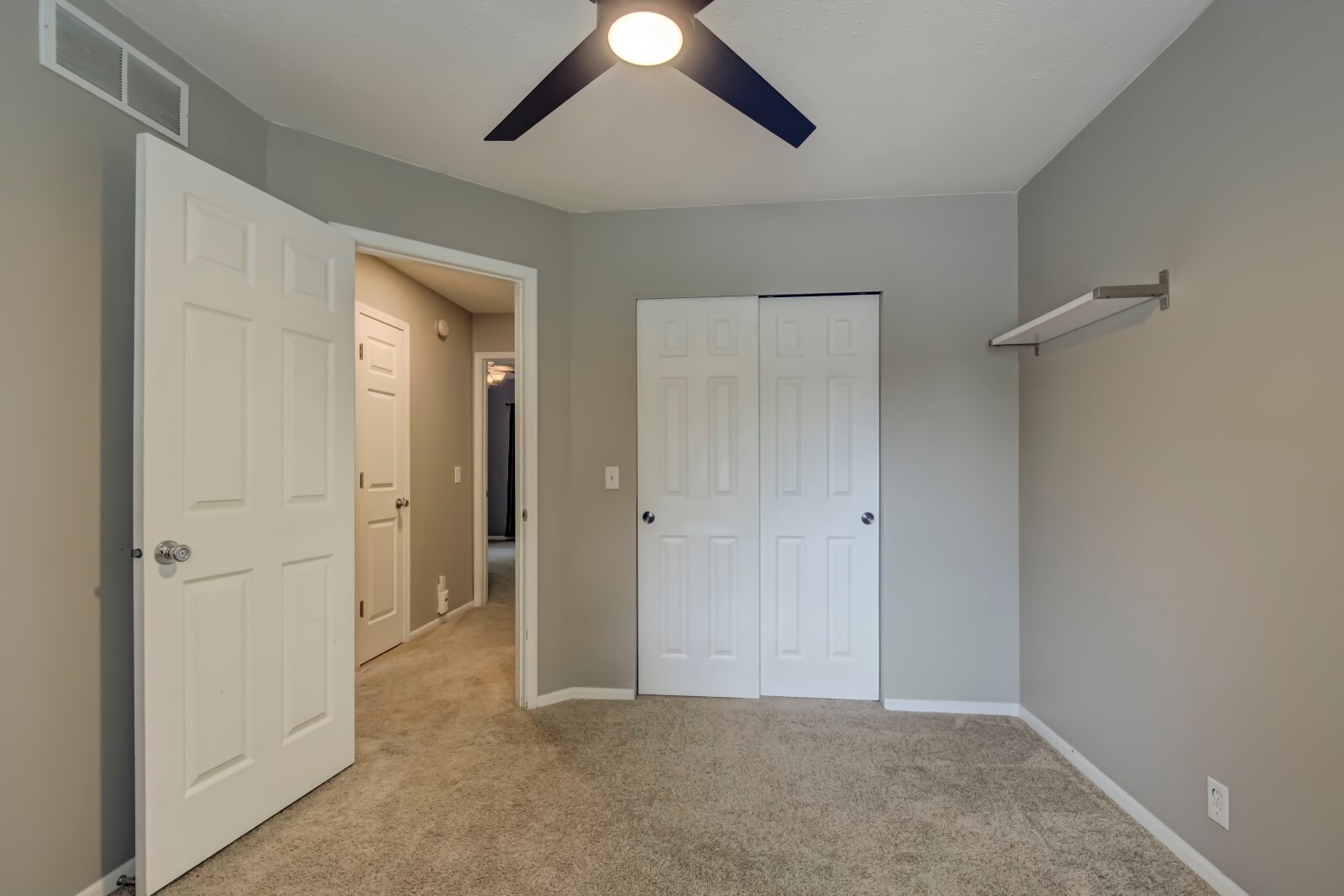 Building Photo - 17904 Karen Cir