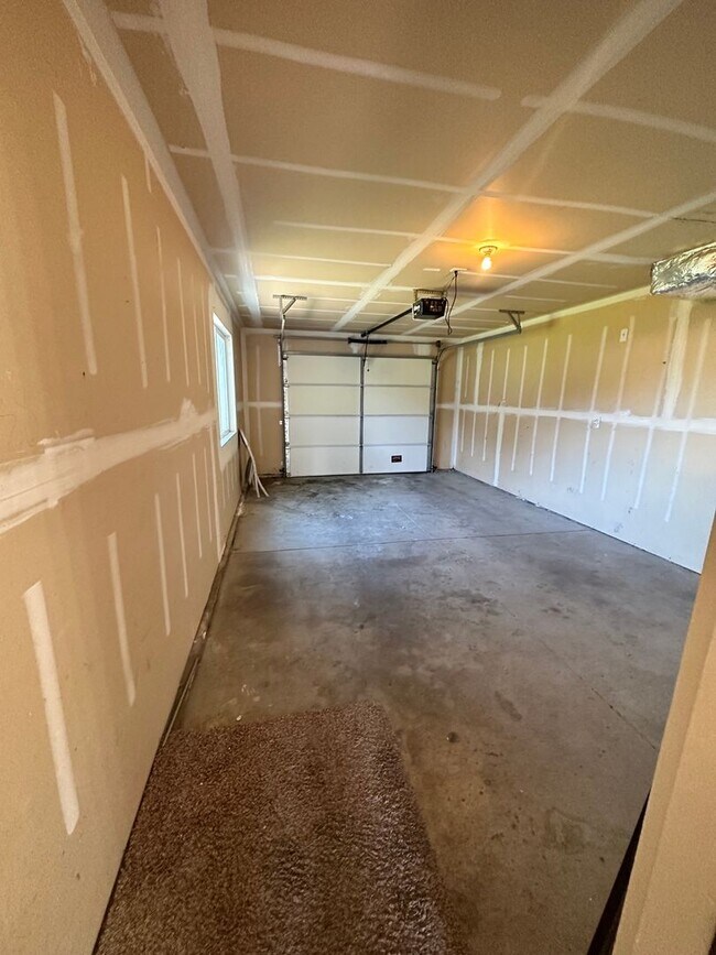 Building Photo - 3915 Washington Ave