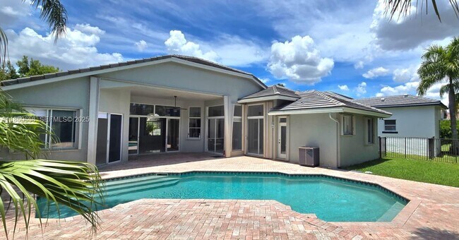 Building Photo - 1506 Lantana Ct