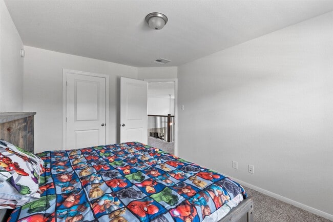 Building Photo - 5872 Strawflower Ln