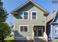 Building Photo - Beautifully Remodeled 2-Bedroom Apartment in Tacoma’s Hilltop Neighborhood