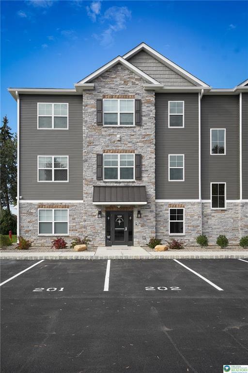 Building Photo - 1210 Eaton Ave