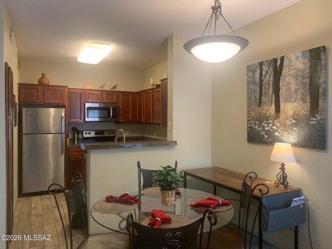 Building Photo - 1500 E Pusch Wilderness Dr