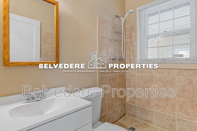 Building Photo - 437 W 24th St