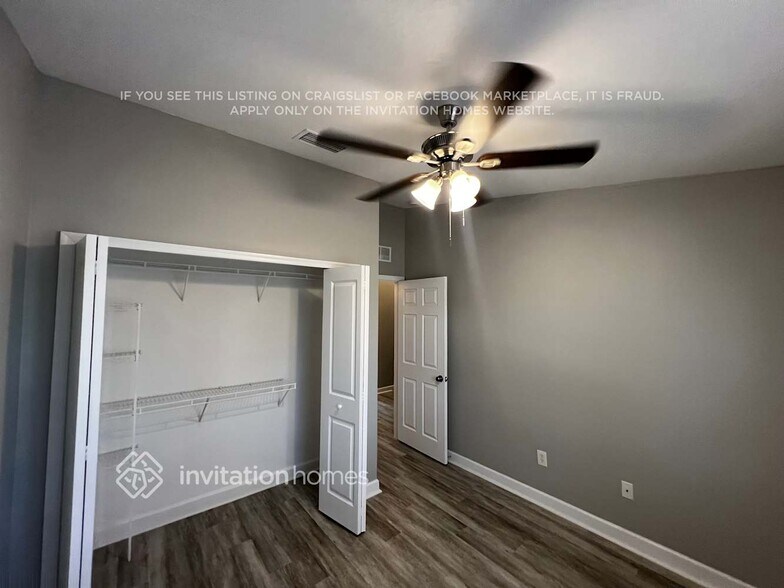 Building Photo - 102 Carol Susan Ln