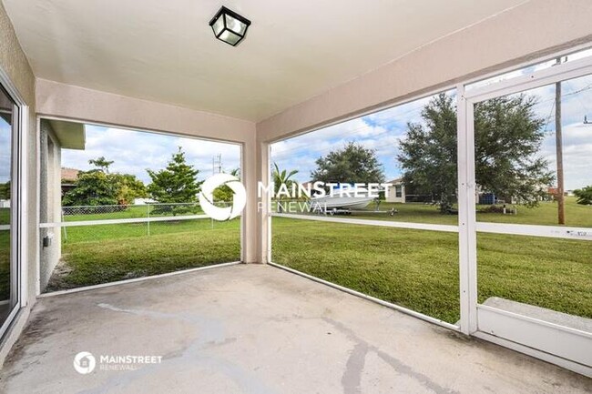 Building Photo - 2405 NW Juanita Pl