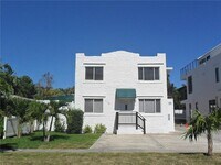 Building Photo - 110 NE 16th Terrace