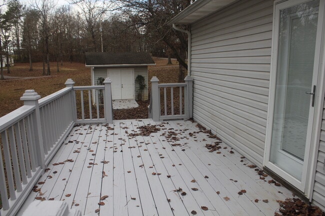 Building Photo - 190 Sheep Ranch Rd SE