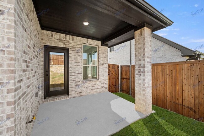Building Photo - 225 Whitetail Dr