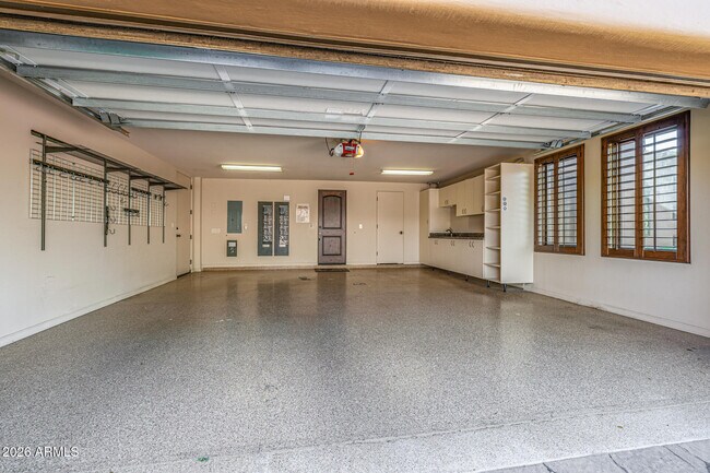 Building Photo - 8406 E Calle Buena Vista